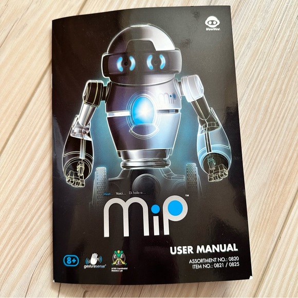 MiP Special Stunt Edition Robot - White and Black - Picture 6 of 11